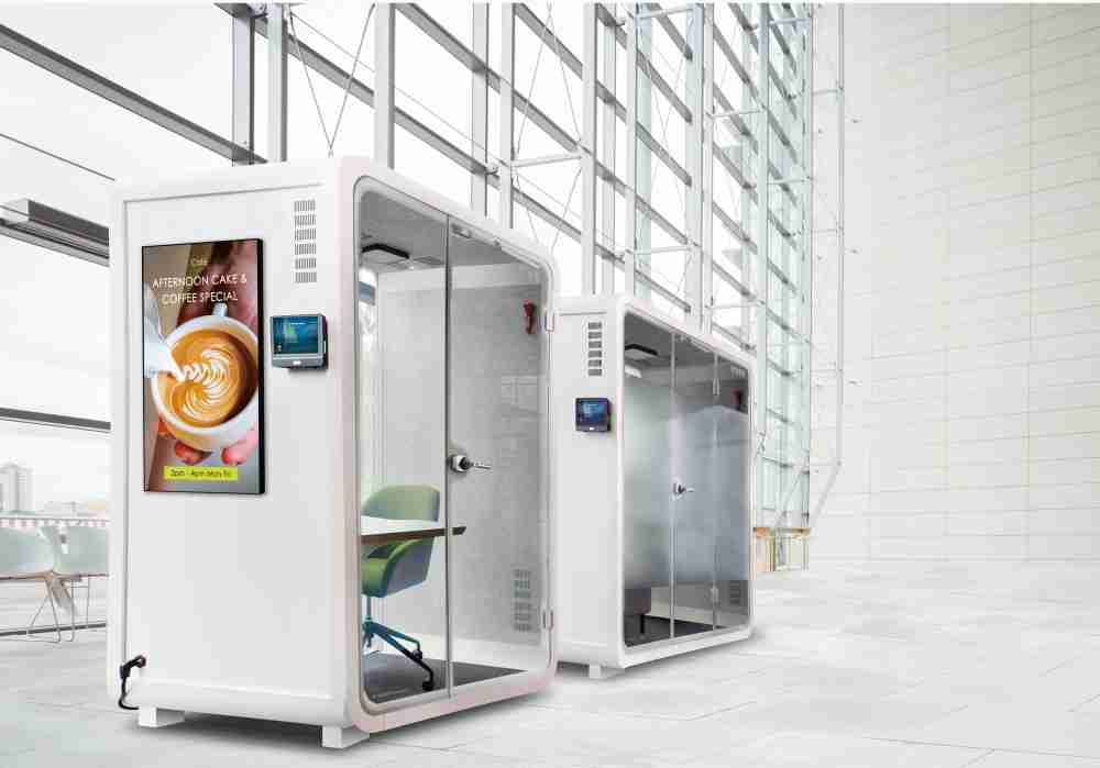 EBpay子公司达擎之智慧行动办公舱，，，，采用PDLC智能调光玻璃设计，，，，透过通电与断电的电流切换，，，呈现透明与雾面效果，，，具节能降耗特性并兼顾隐私，，，确保信息安全